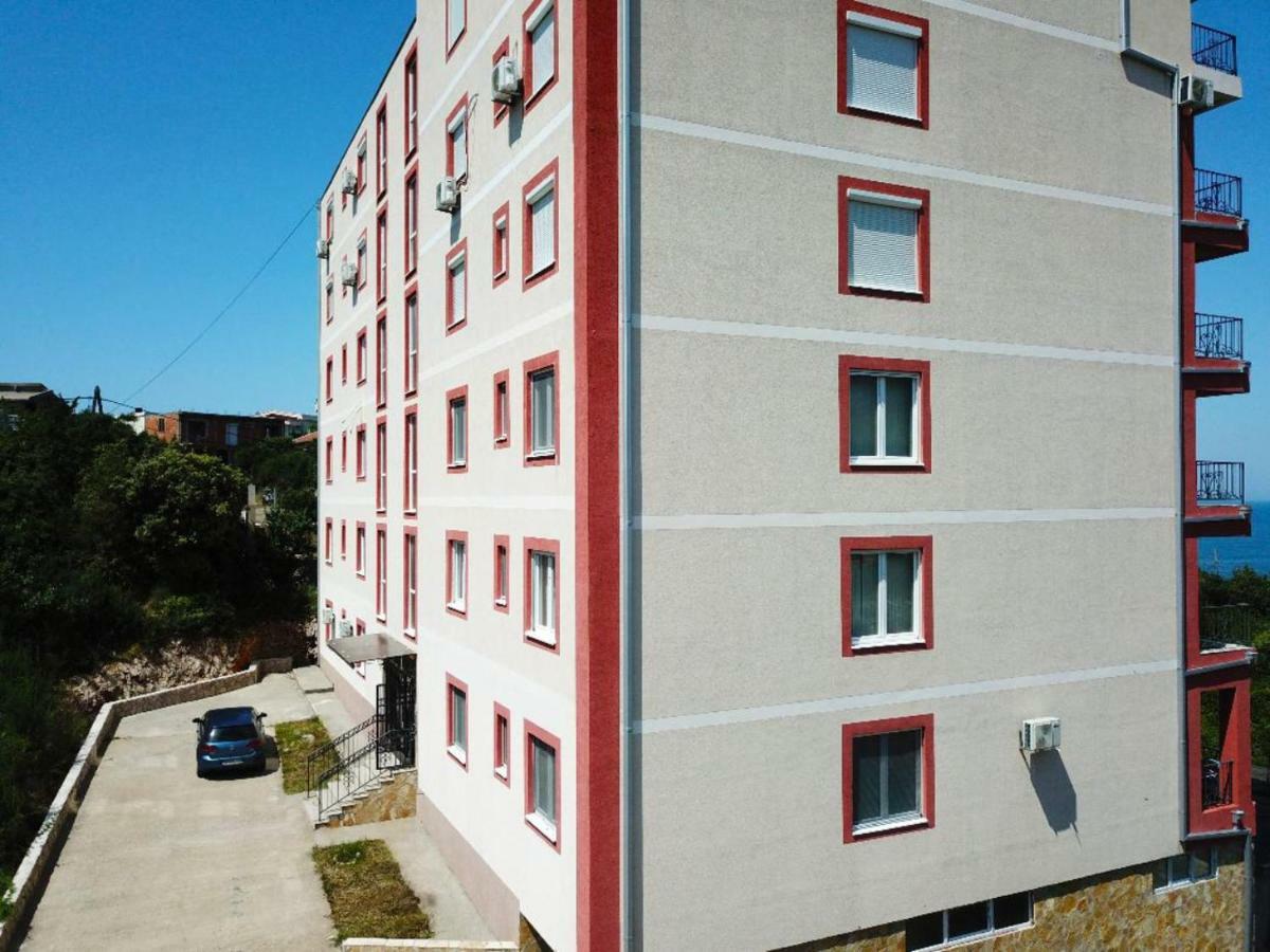 Apartment Olive Utjeha Bagian luar foto